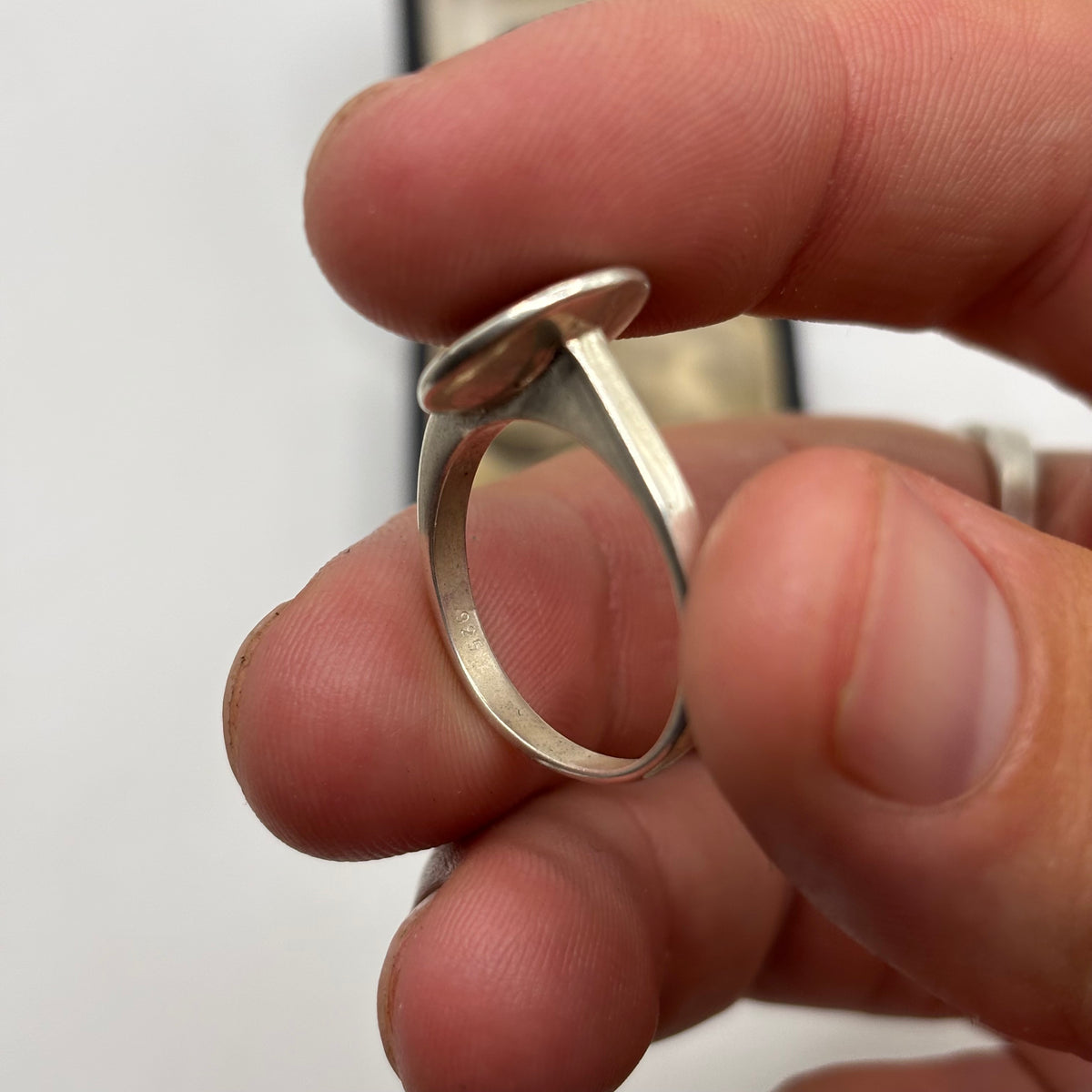 Silver Amber Inlayed Ring (Q)