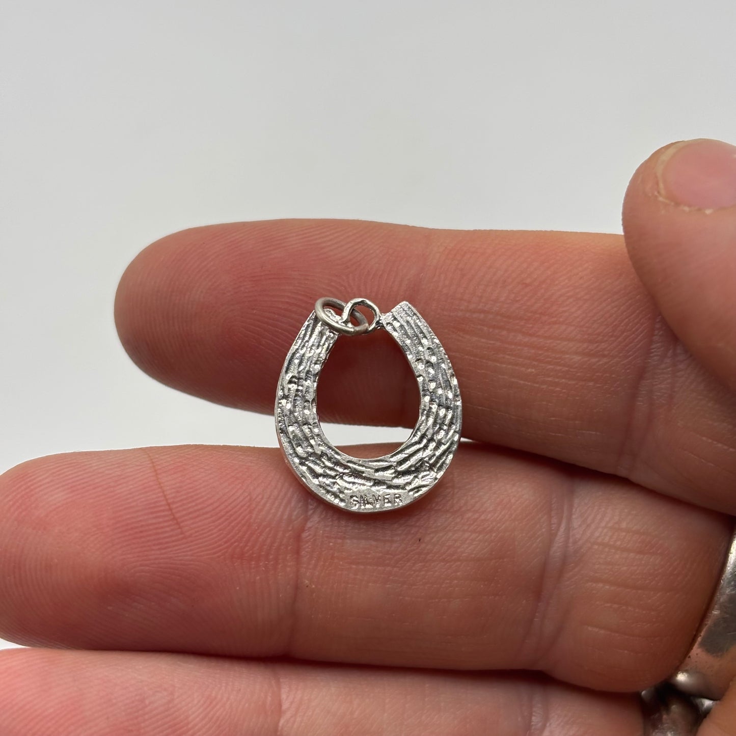 Silver Horse Shoe Pendant