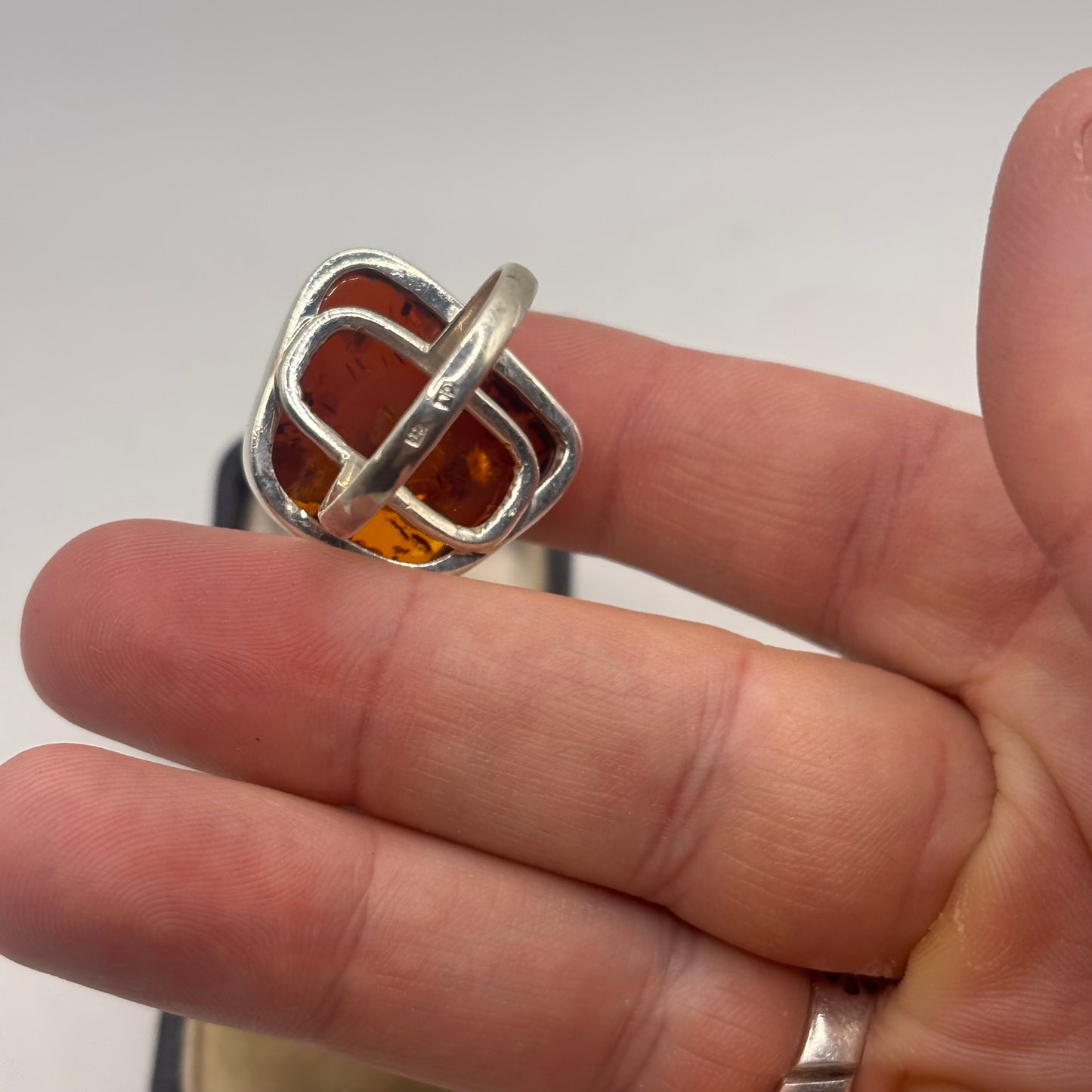 Silver Chunky Amber Ring (W)