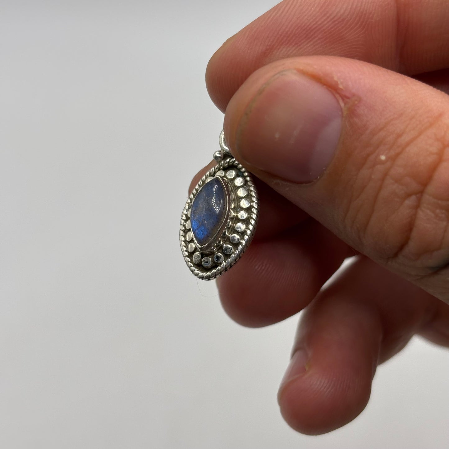 Silver Labradorite Pendant