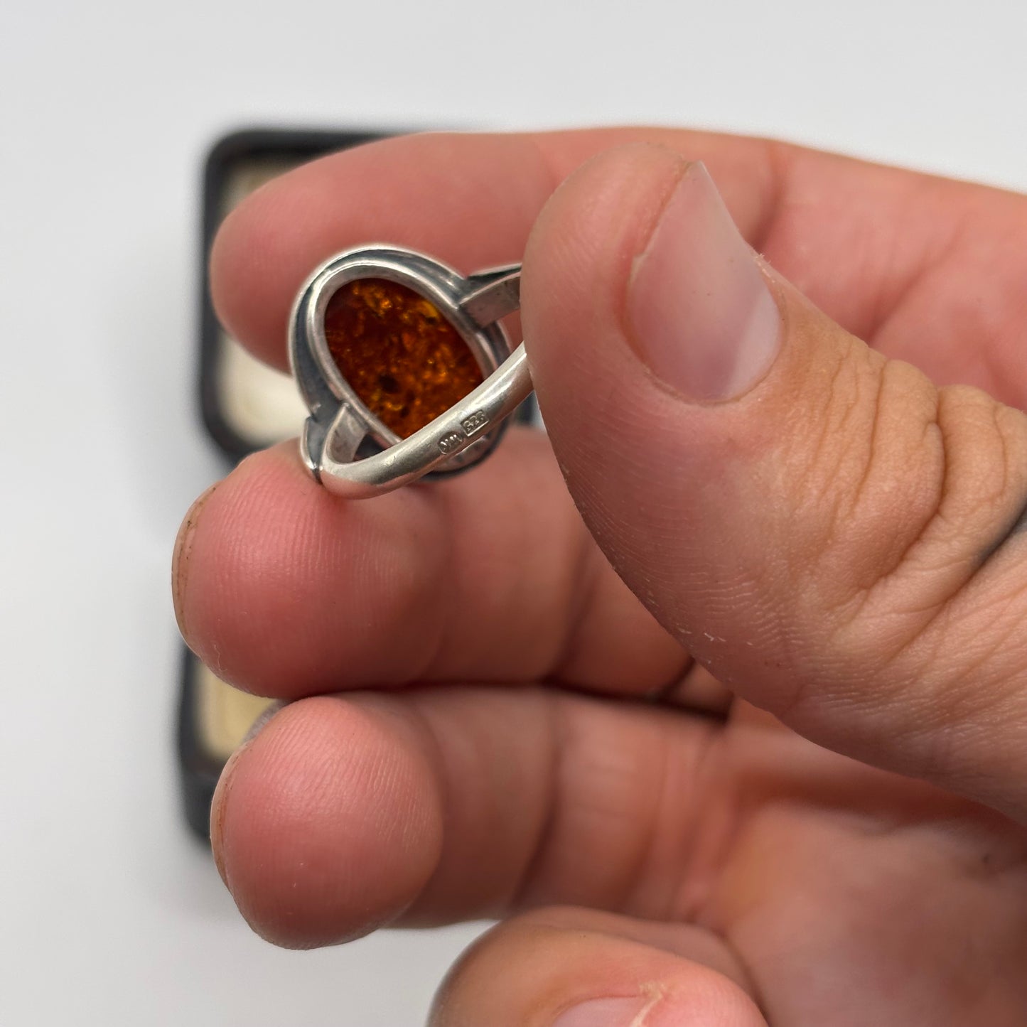Silver Amber Ring (O)