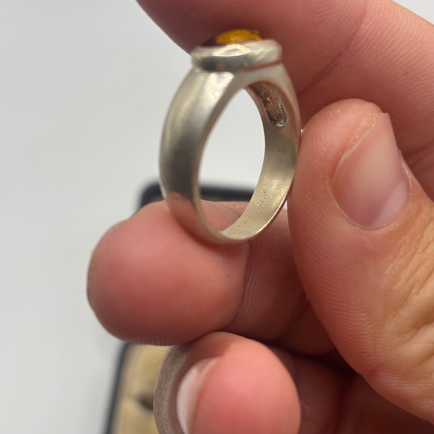 Silver Amber Inlayed Ring (Q)