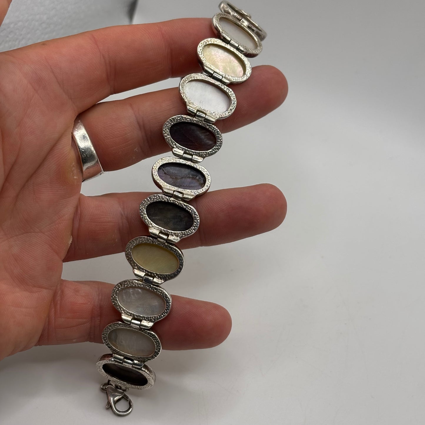 Silver 7”-8” Shell & Pearl Bracelet