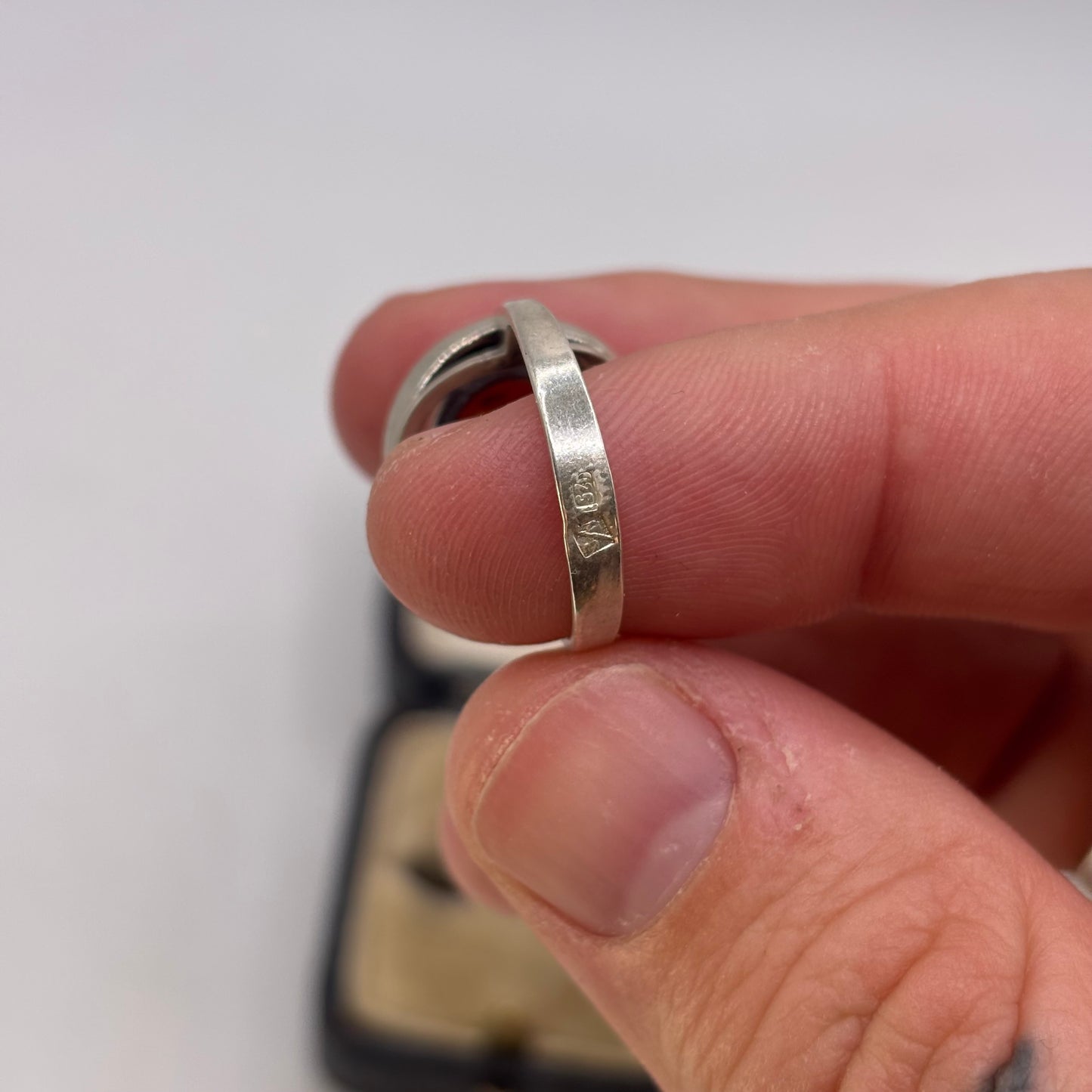 Silver Amber Ring (O)