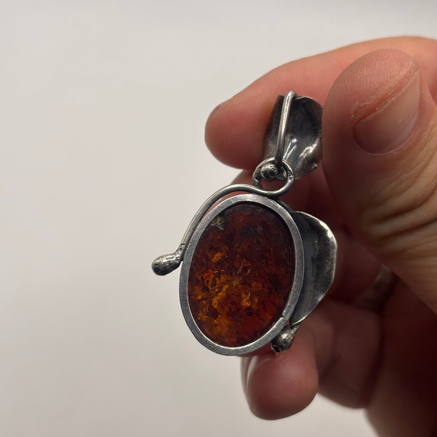 Silver Amber Leaf Pendant
