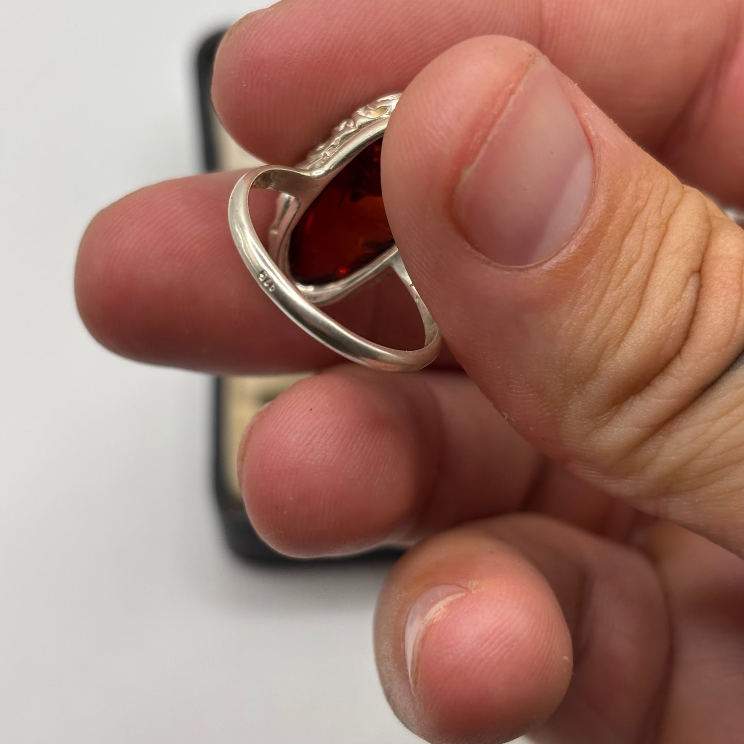 Silver Amber Ring (Q)