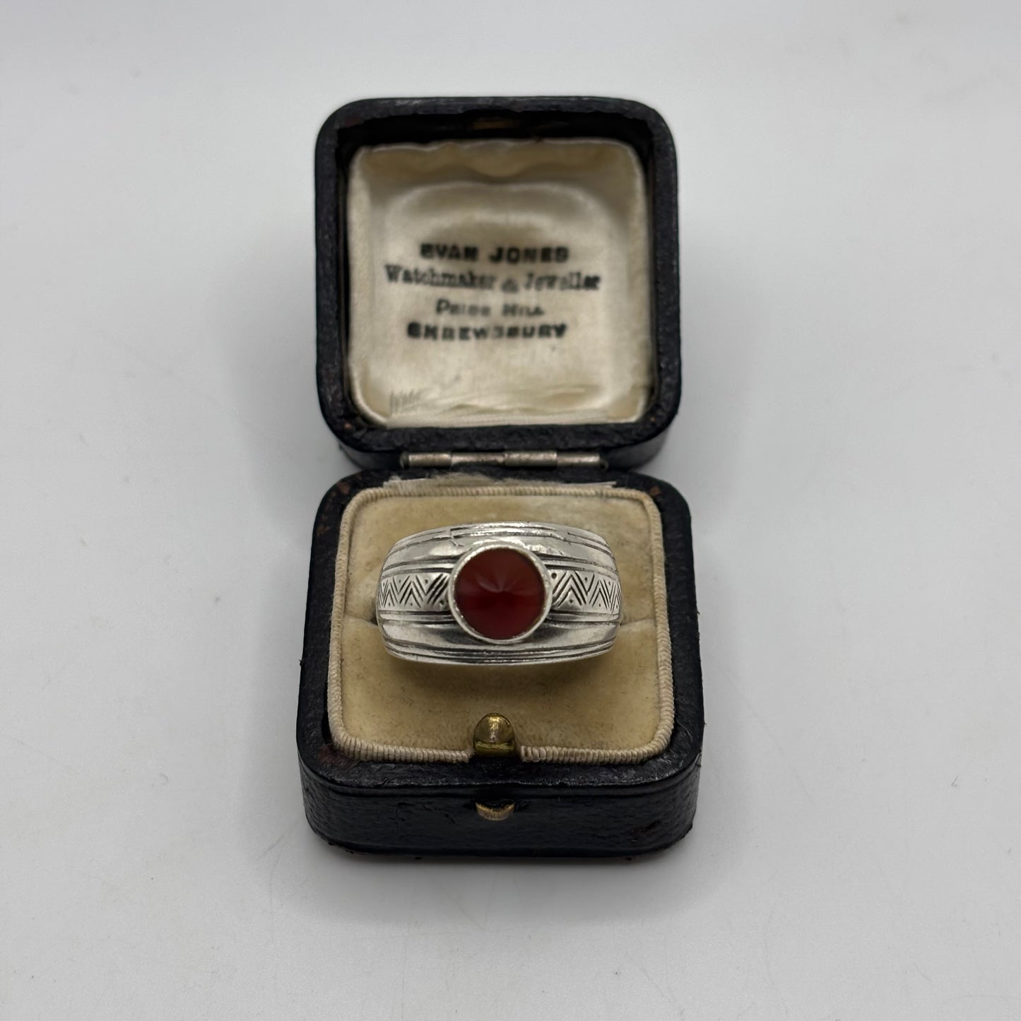 Silver Carnelian Detailed Ring