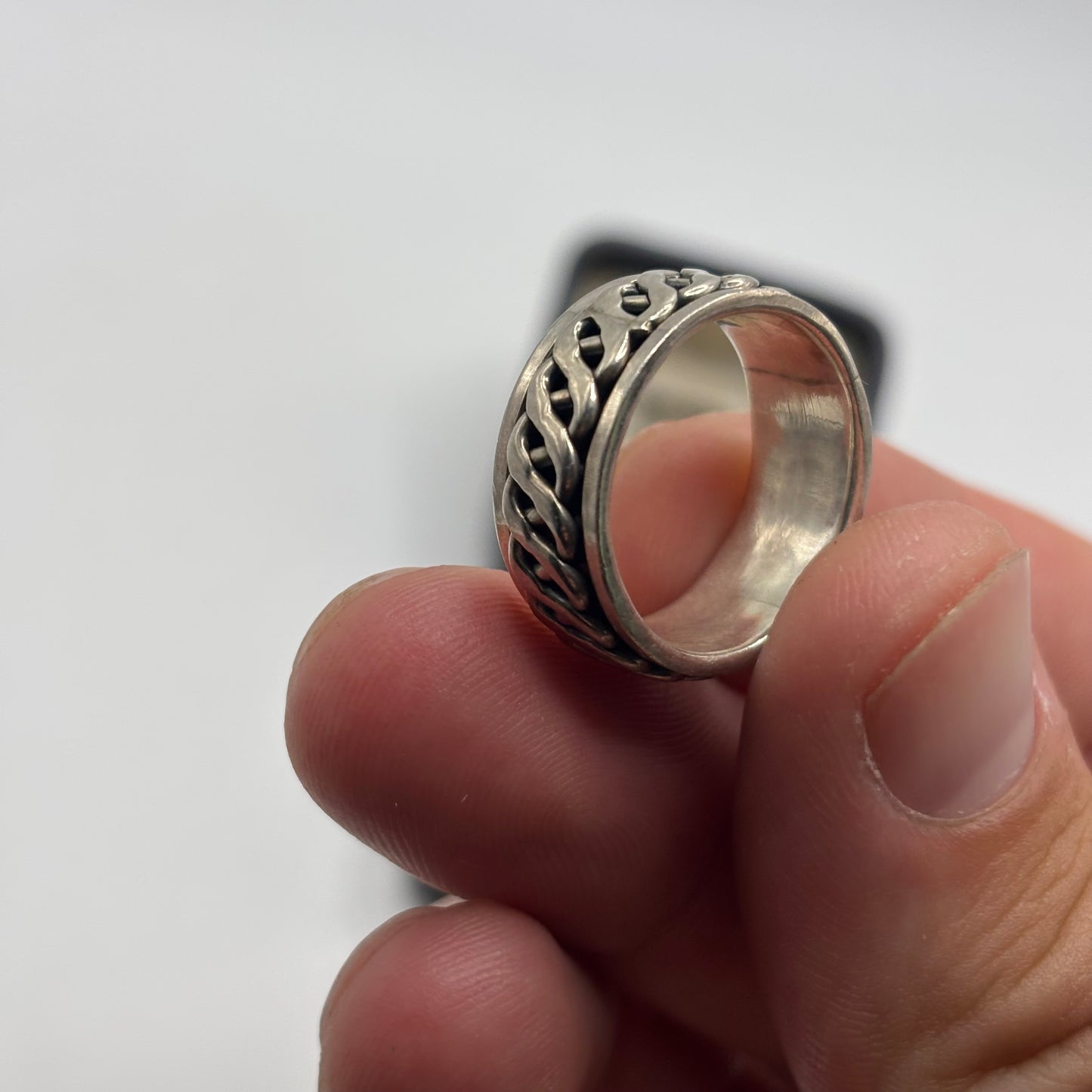 Silver Celtic Spinner Ring (O)