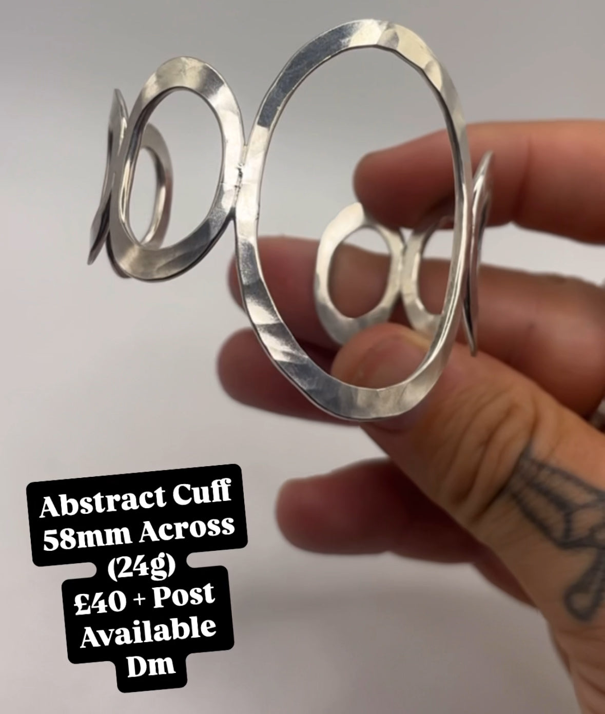 4x Bracelets