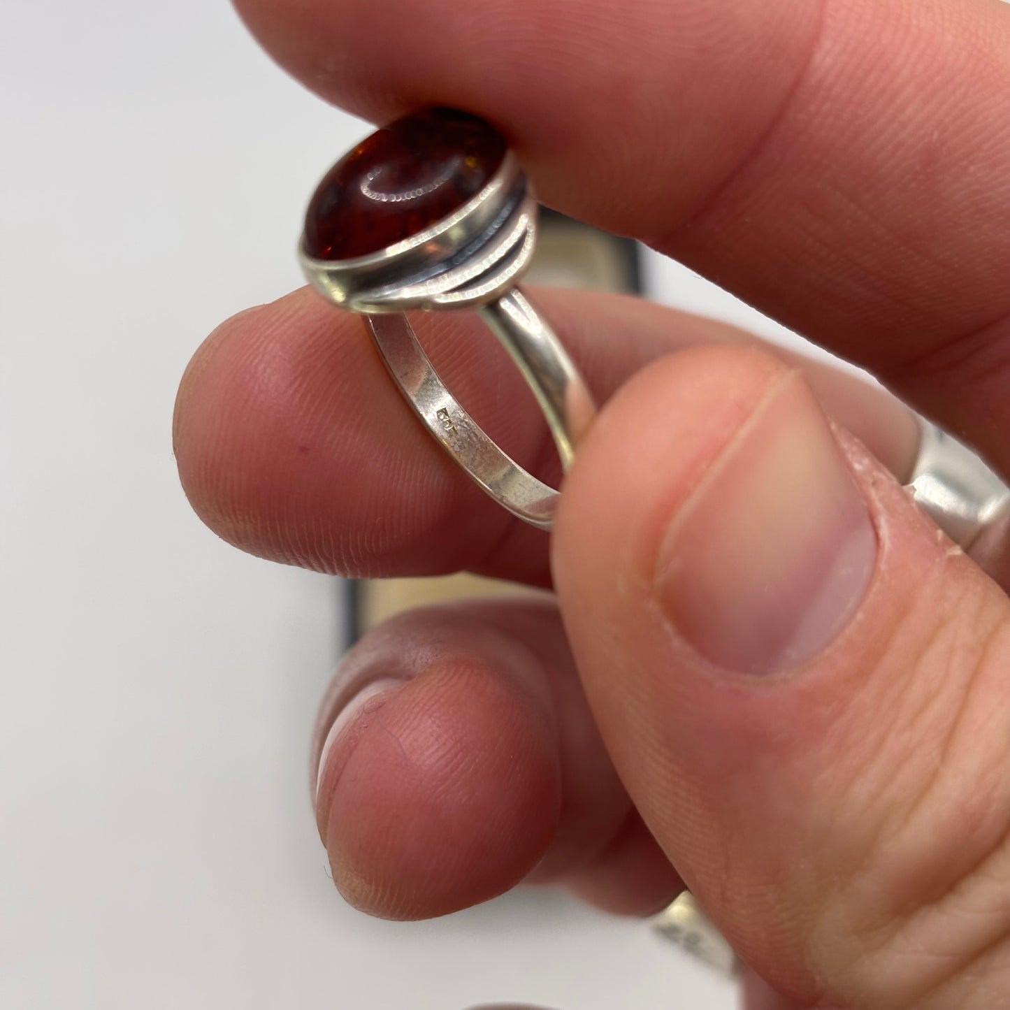 Silver Amber Ring (M)