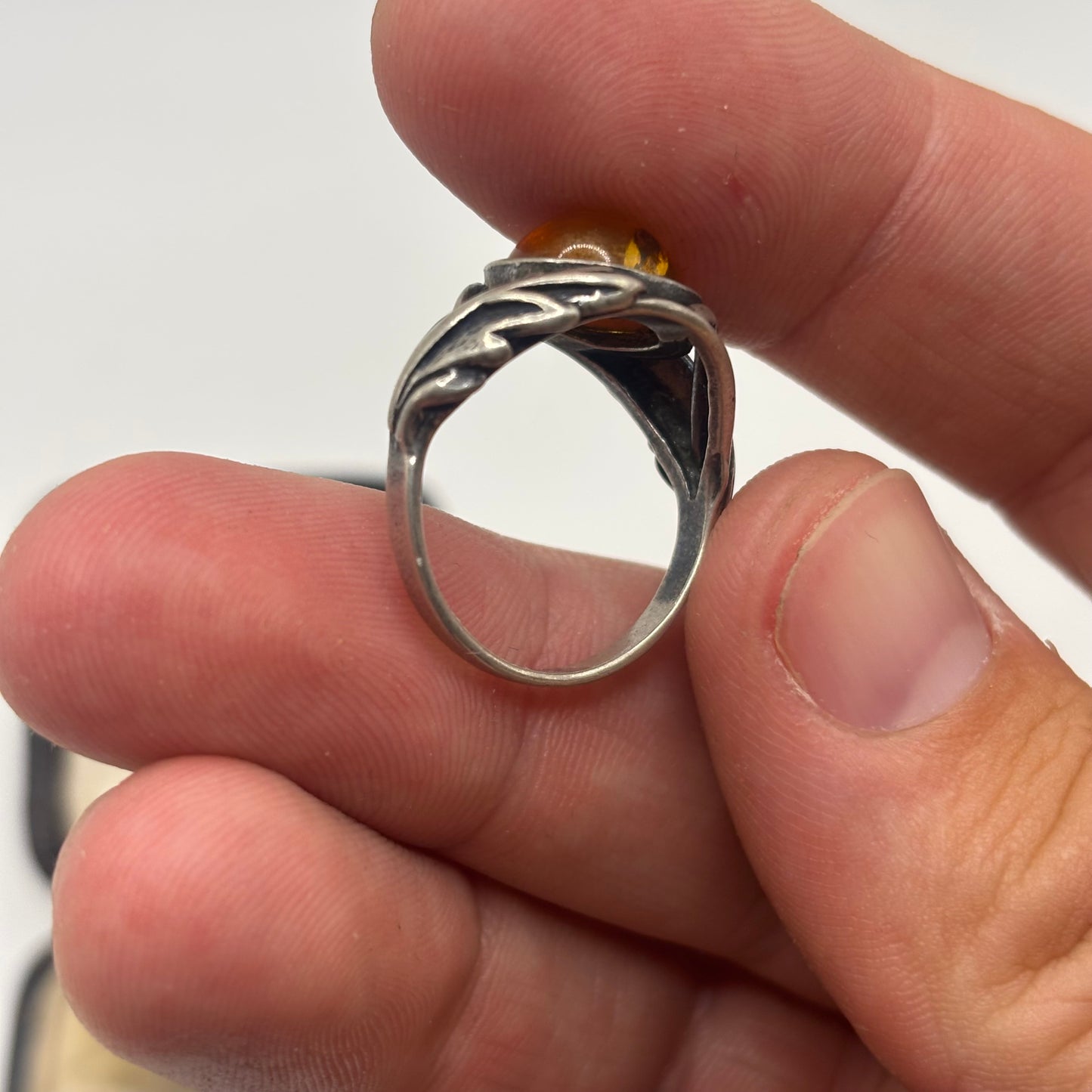 Silver Amber Leaf Ring (P)