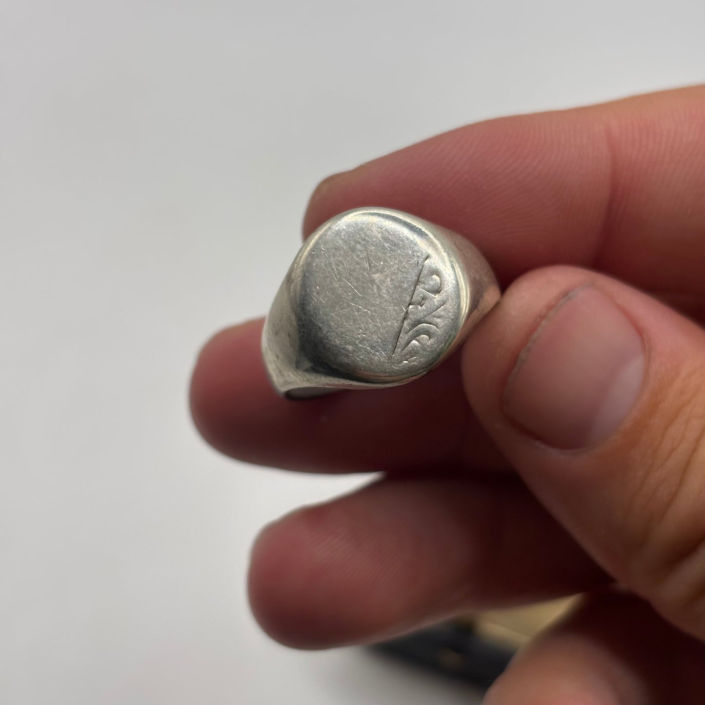 Silver Signet Ring (U)