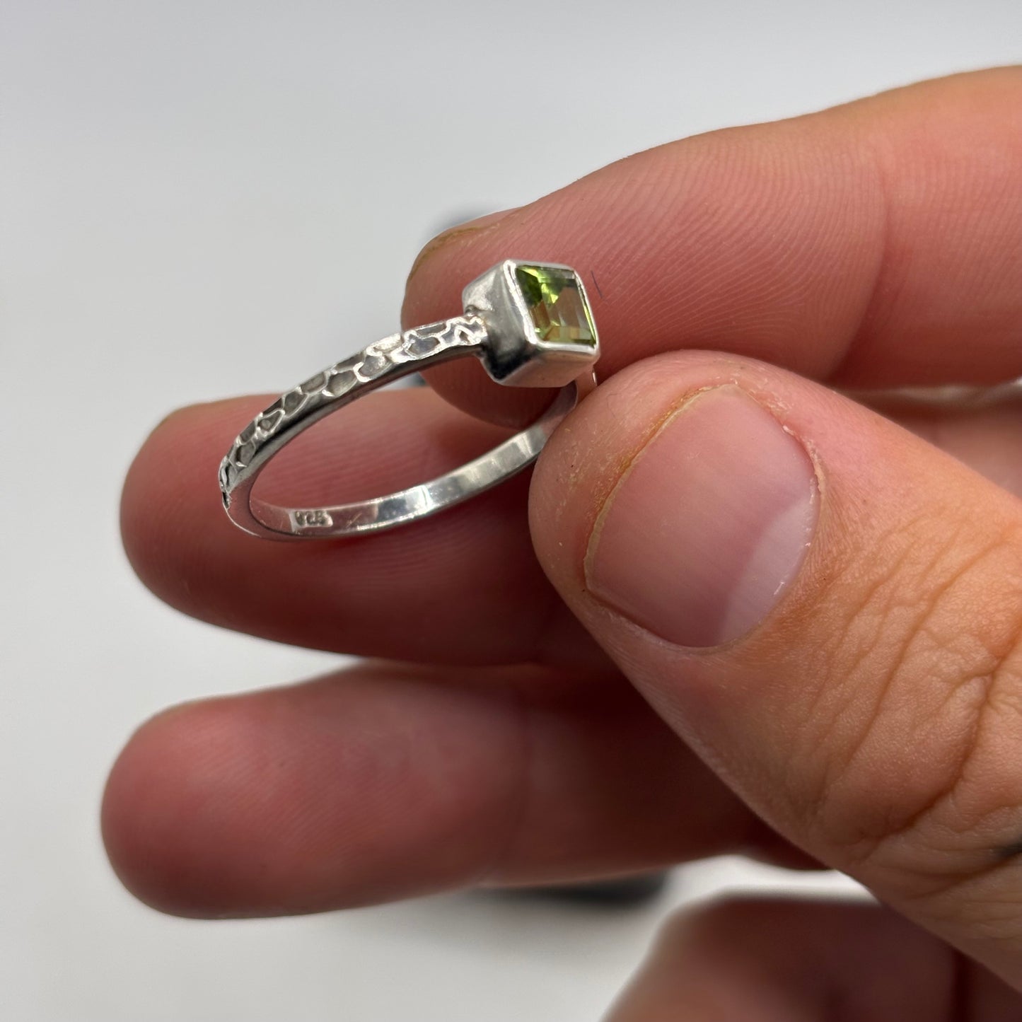 Silver Peridot Ring (U)