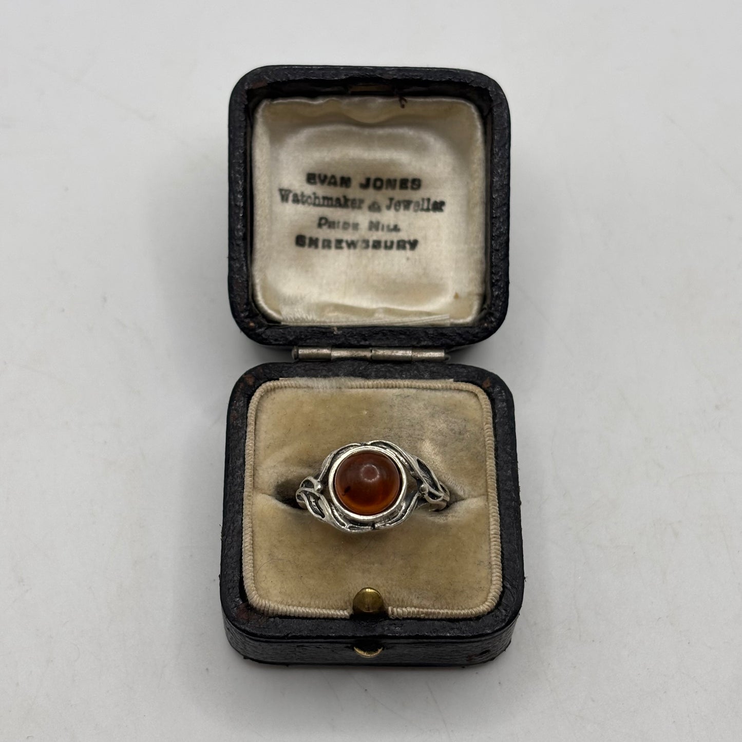 Silver Amber Ring (N)