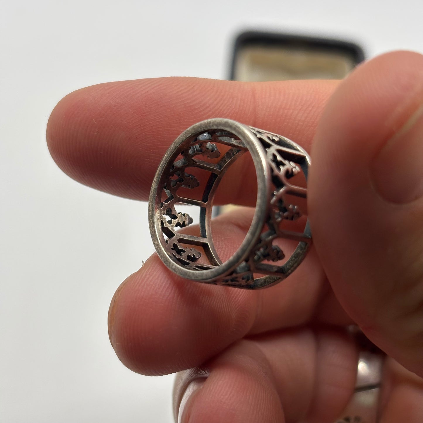 Silver Regal Rose Gothic Window Arch Ring (P 1/2)