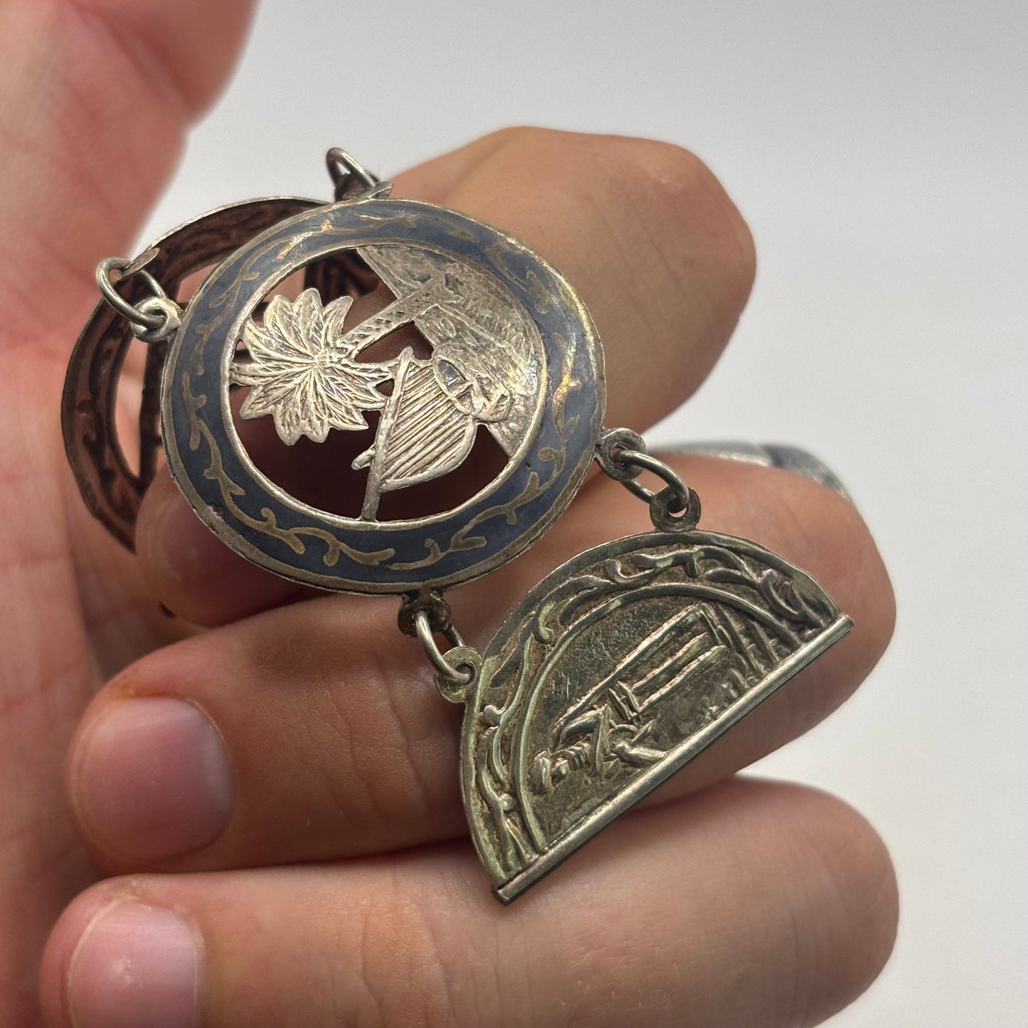 Silver 7.5” Medallion Travel Bracelet