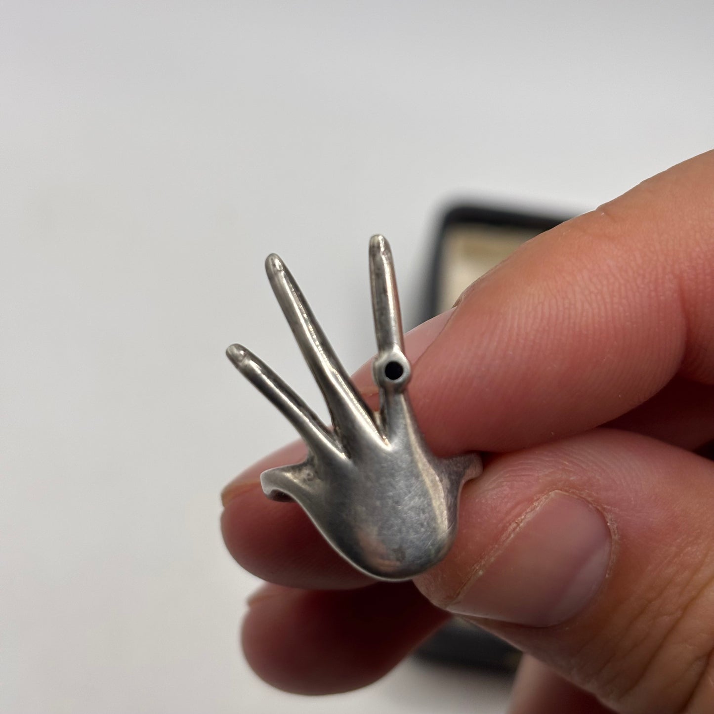 Silver Hand Ring (K)