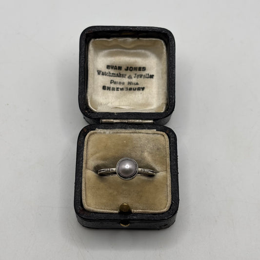 Silver Pearl Ring