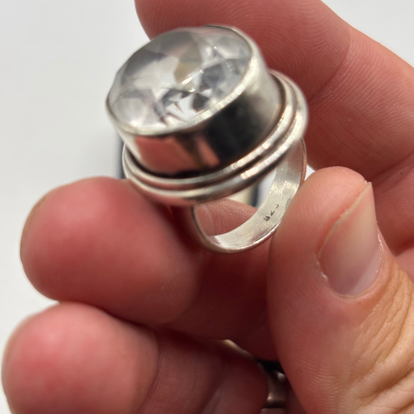 Silver Heavy Quartz Ring (M)