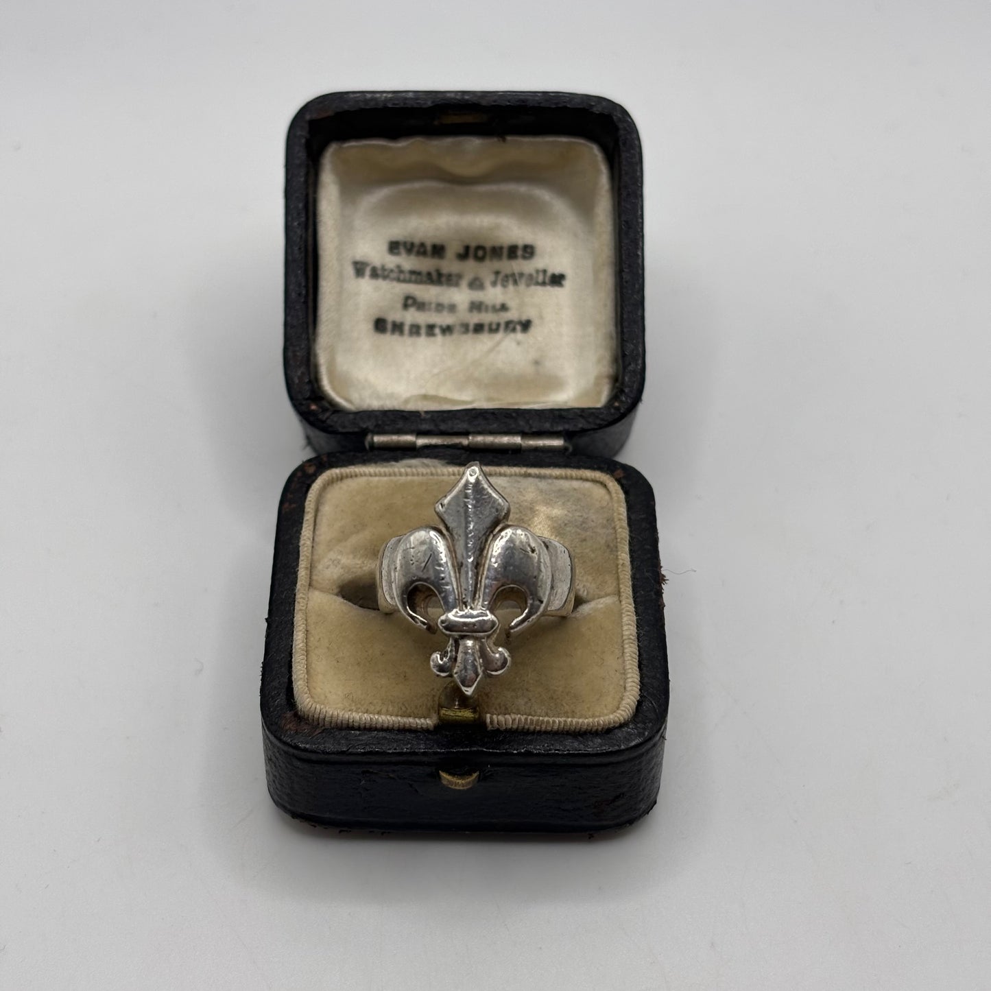 Silver The Great Frog Fleur De Lis Ring (J)