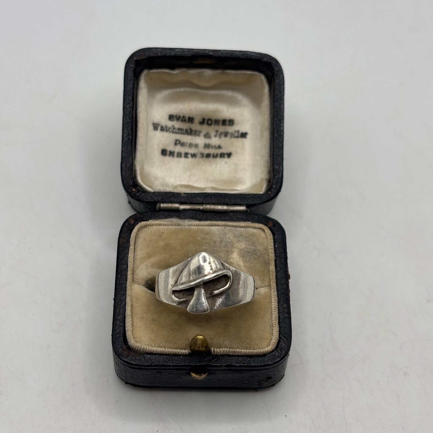 Silver Mushroom Ring (Q 1/2)