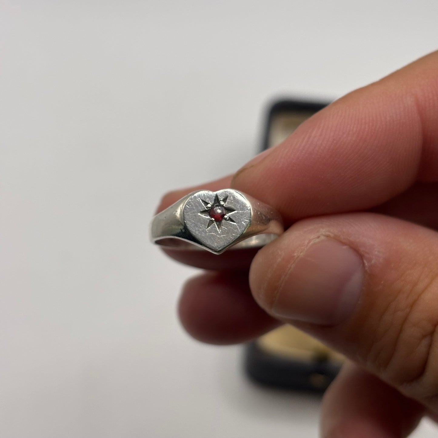 Silver Vintage Garnet Heart Ring (P)