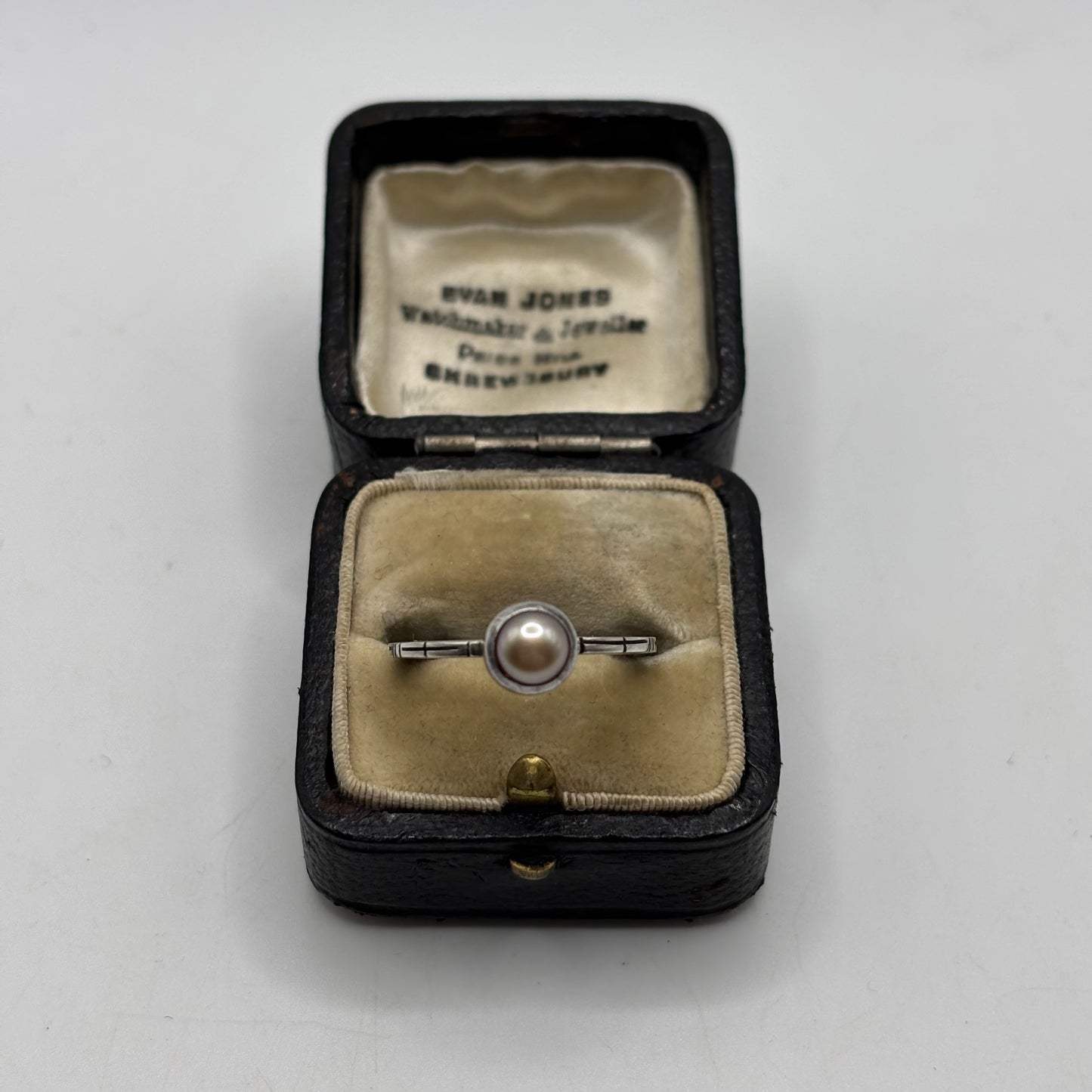 Silver Pearl Ring
