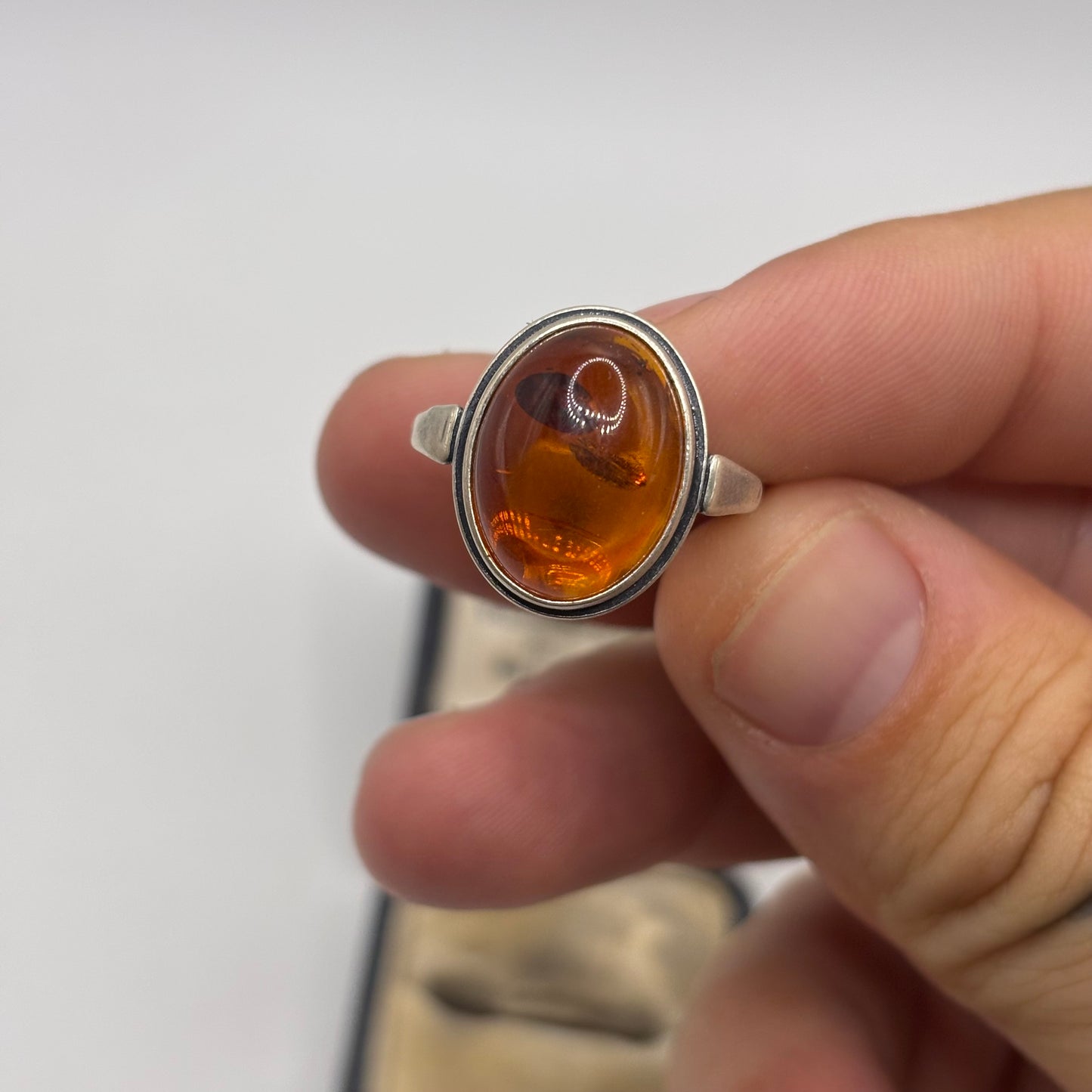 Silver Amber Ring (Q)