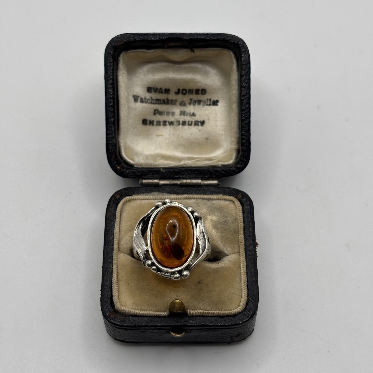 Silver Amber Ring (N)
