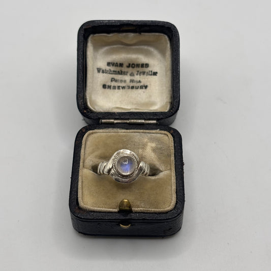 Silver Moonstone Ring (K)