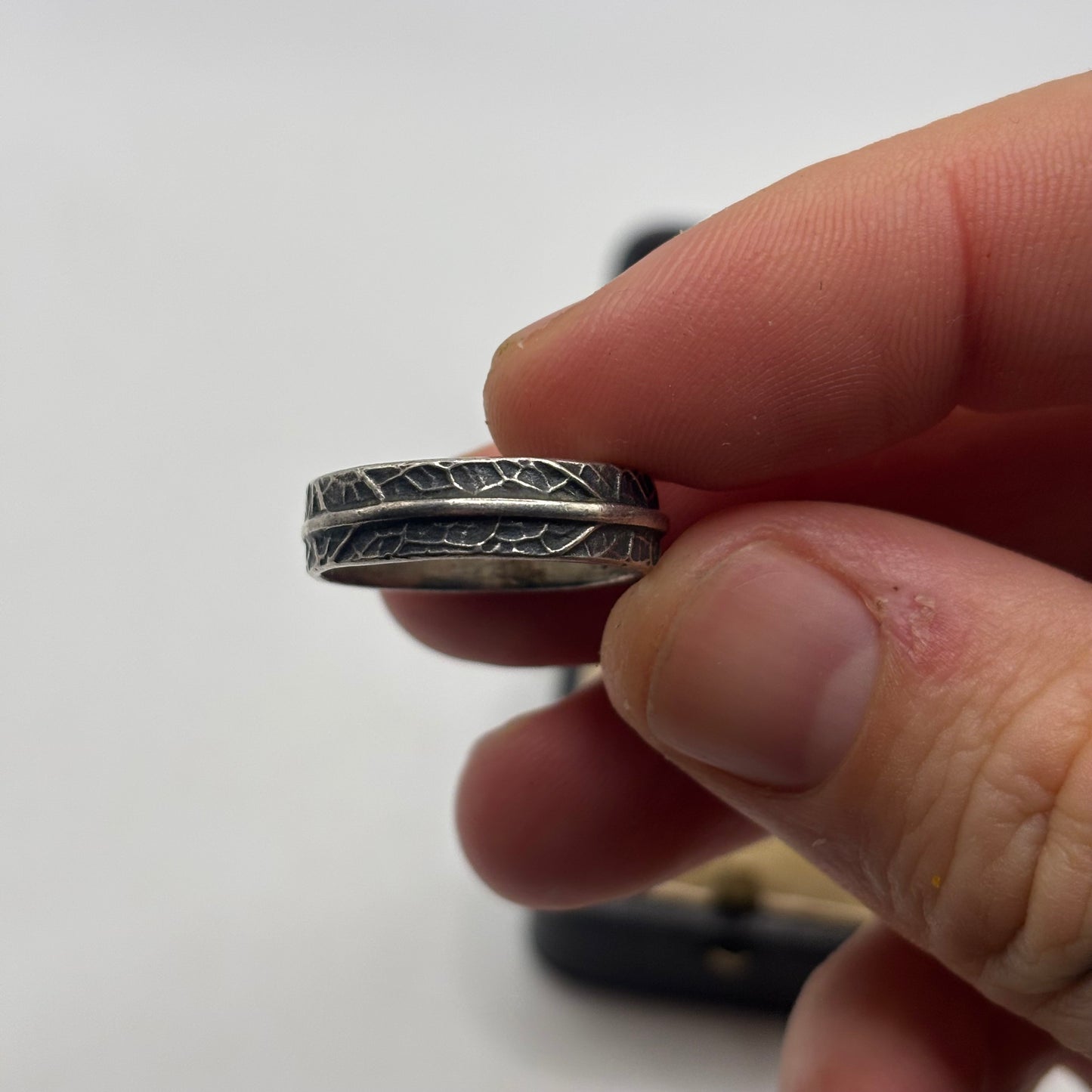 Silver Leaf Band Ring