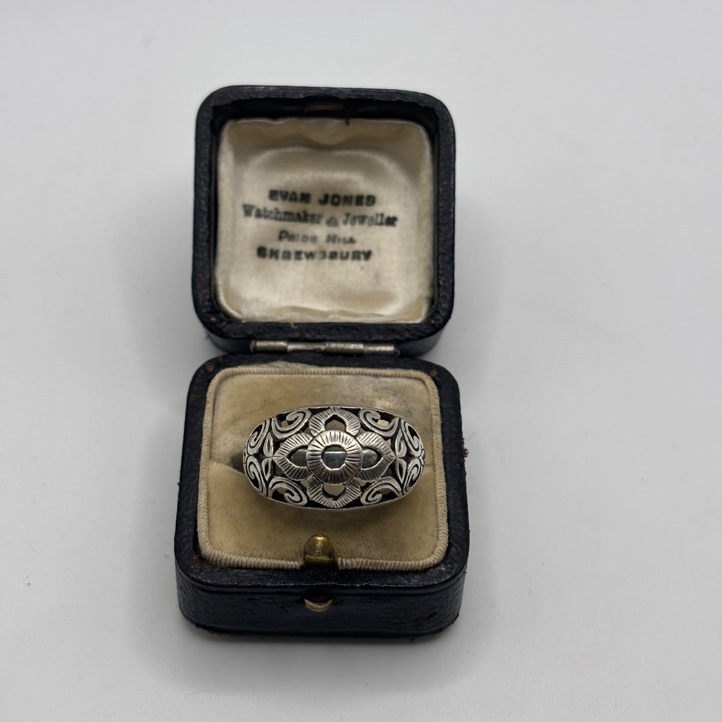 Silver Floral Band Ring (O)