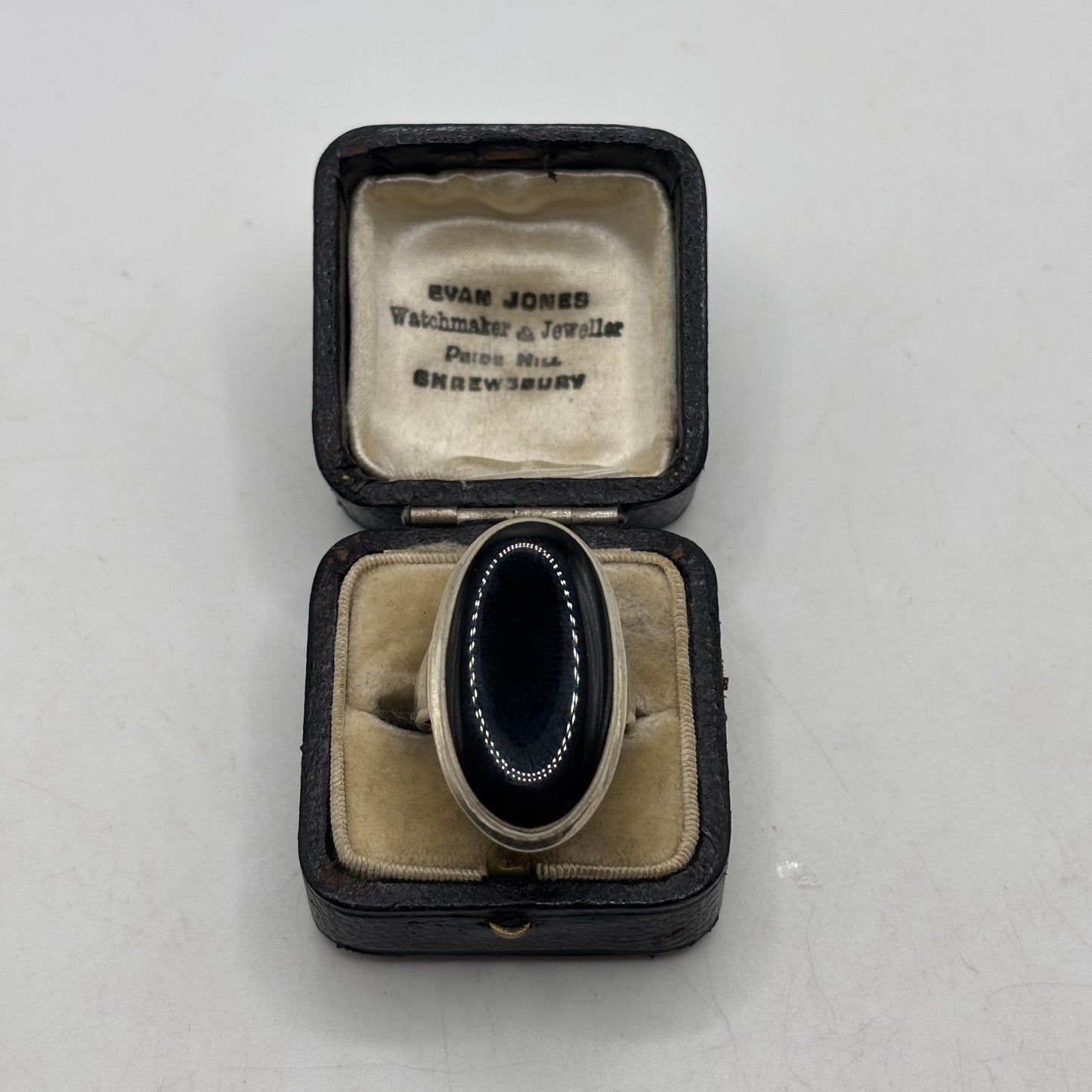Silver Onyx Ring (O)
