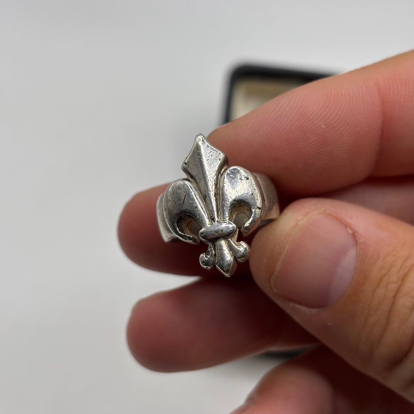 Silver The Great Frog Fleur De Lis Ring (J)