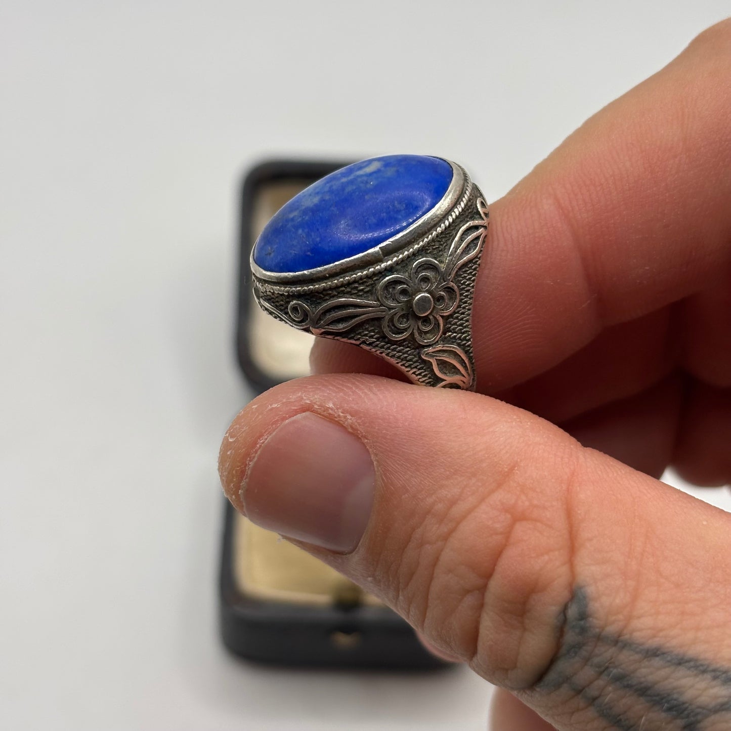 Silver Detailed Lapis Ring
