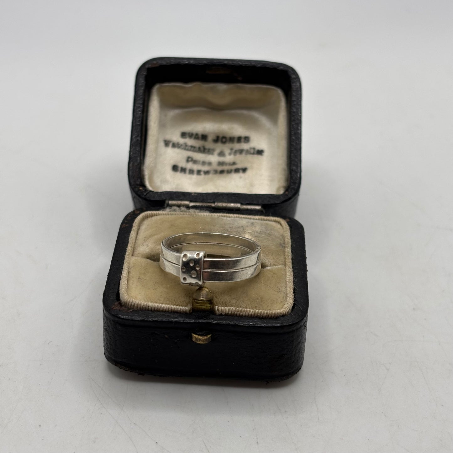 Silver Band Ring (N)