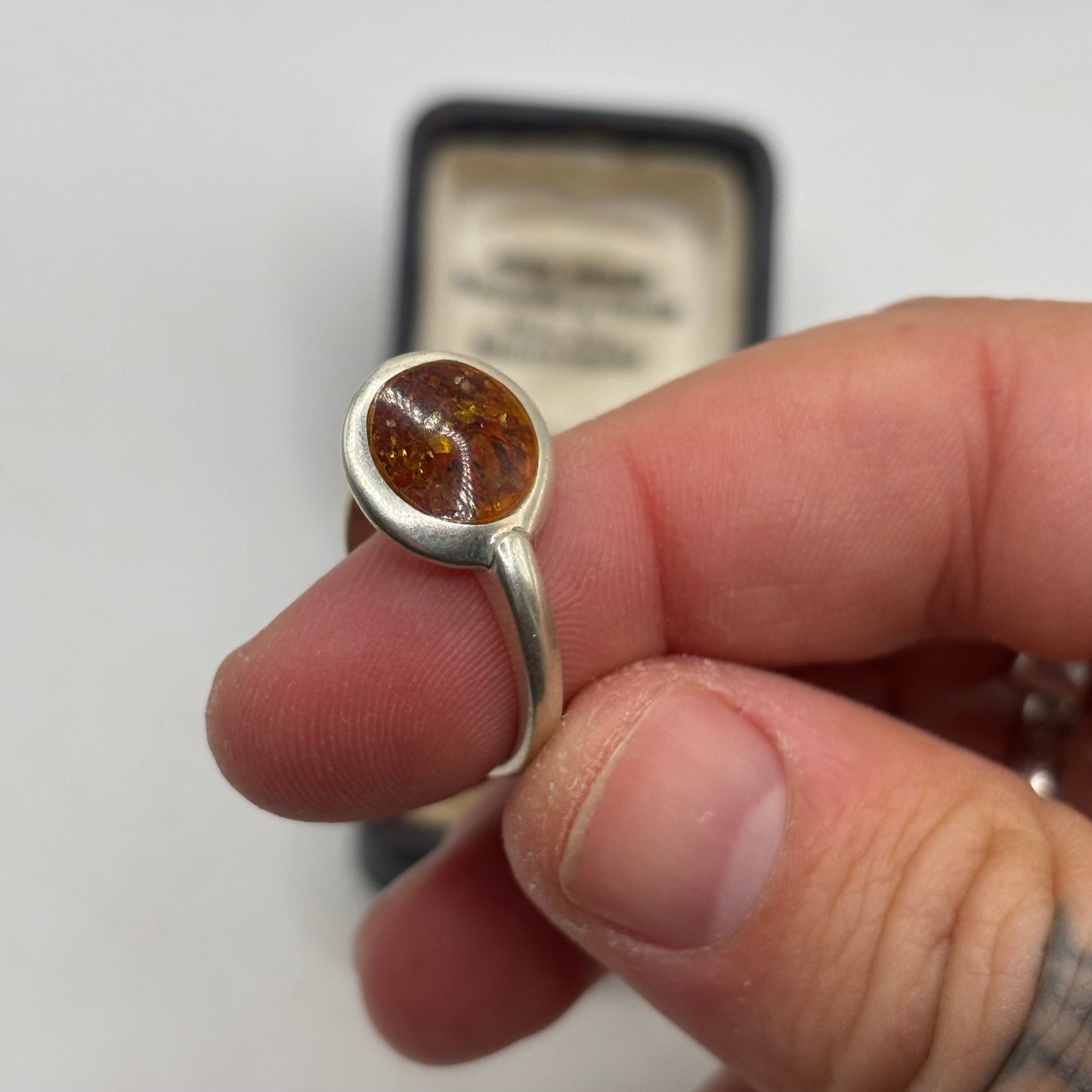 Silver Amber Inlayed Ring (Q)