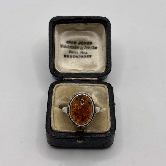 Silver Amber Ring (O)