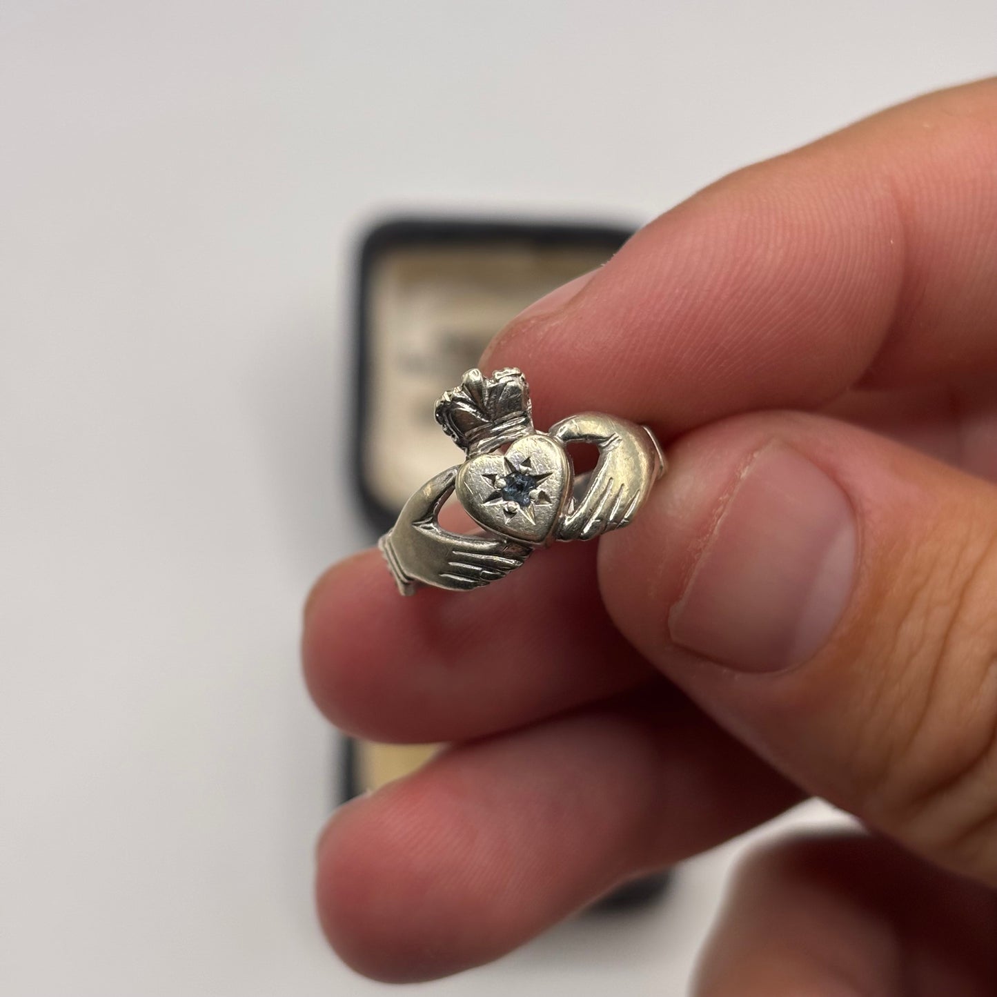 Silver Vintage Sapphire Claddagh Ring (L)