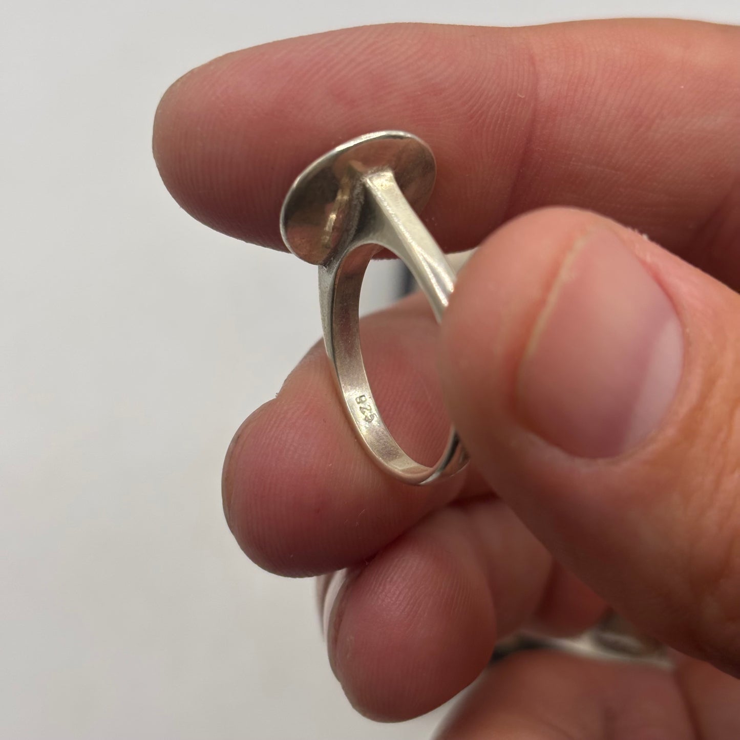 Silver Amber Inlayed Ring (N)