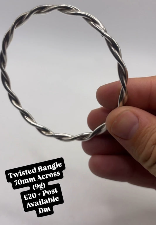 4x Bracelets