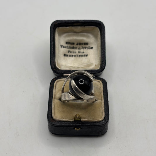 Silver Modernist Onyx Sphere Ring (P)