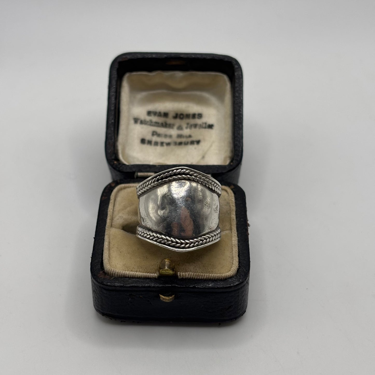 Silver Band Ring (P)