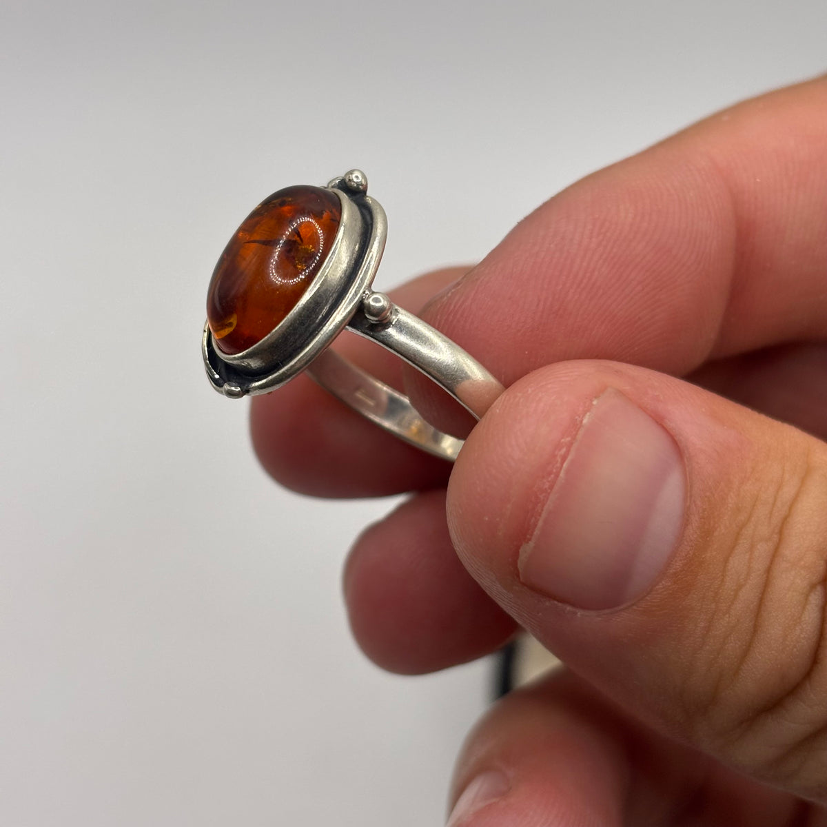 Silver Amber Ring (O)