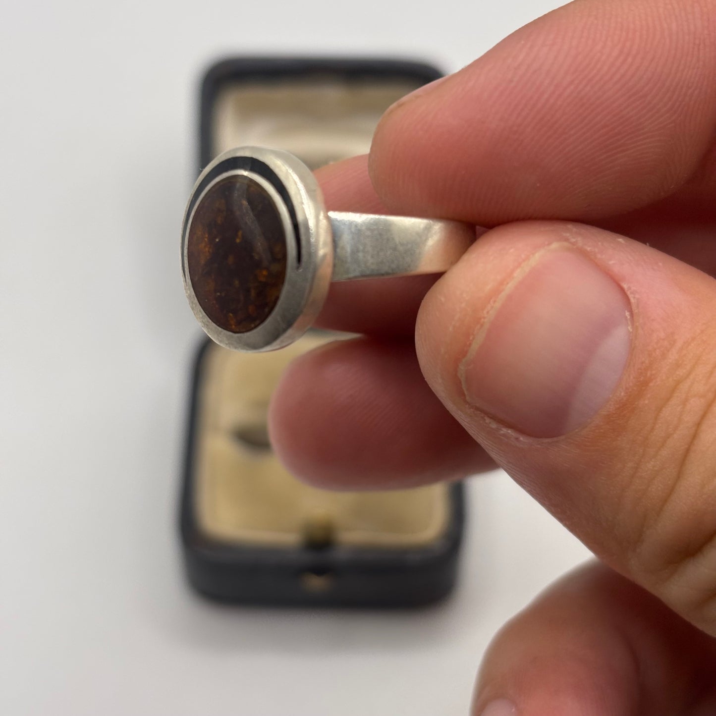 Silver Amber Inlayed Ring (N)
