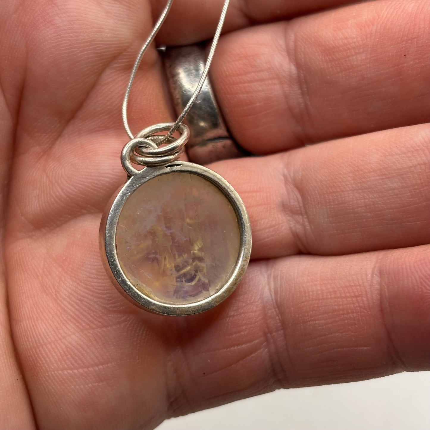 Silver 18” Moonstone Moonface Necklace