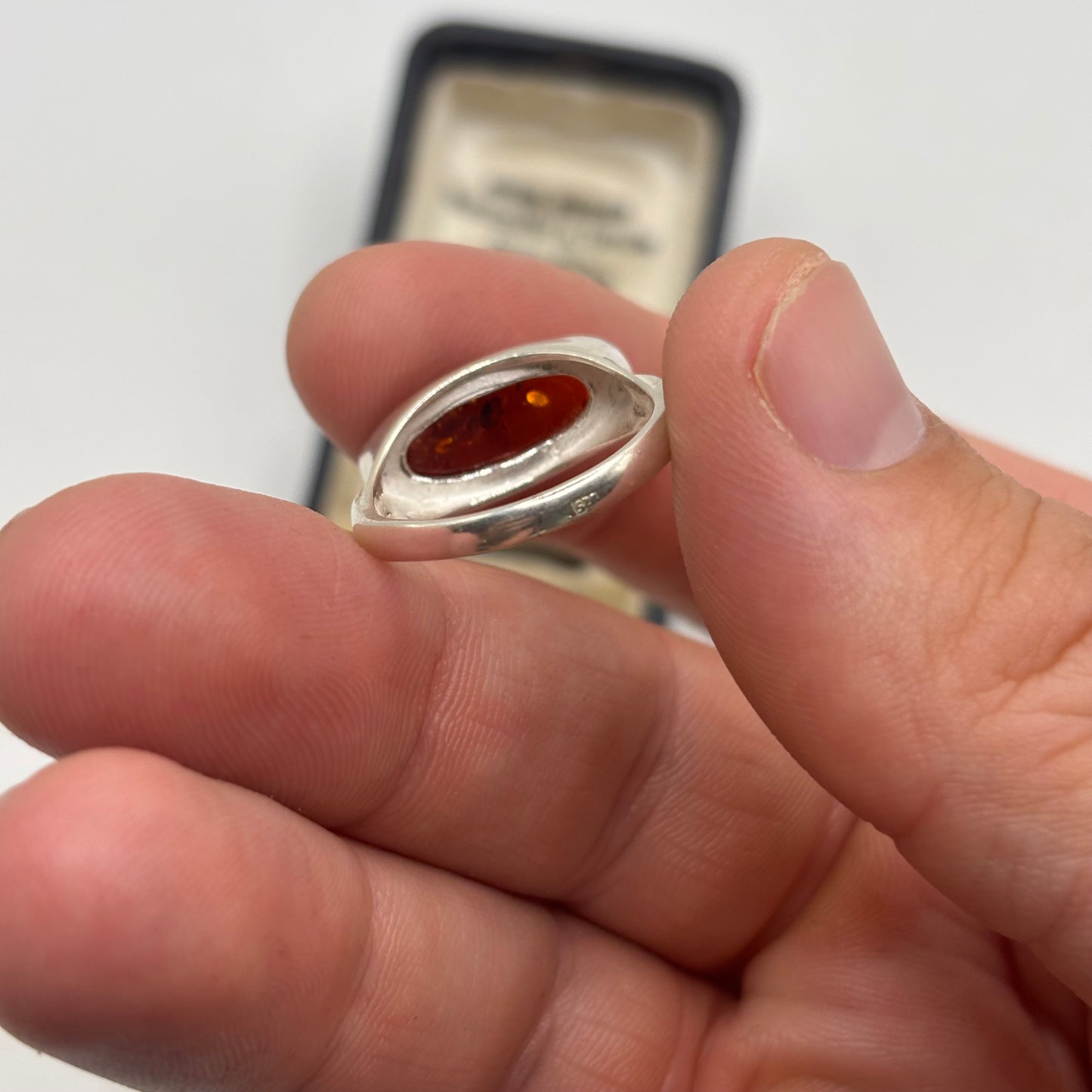 Silver Amber Ring (O)