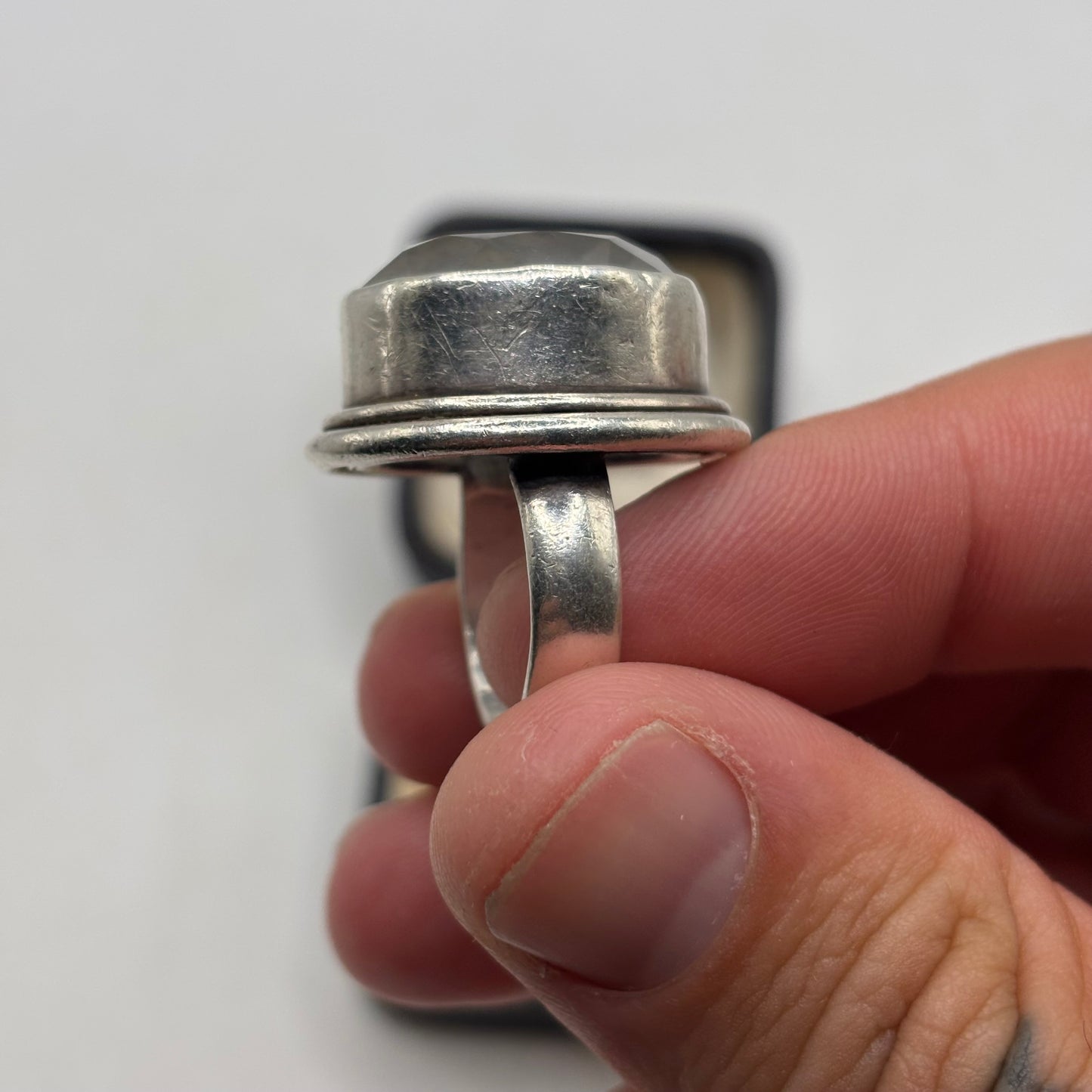 Silver Heavy Quartz Ring (M)