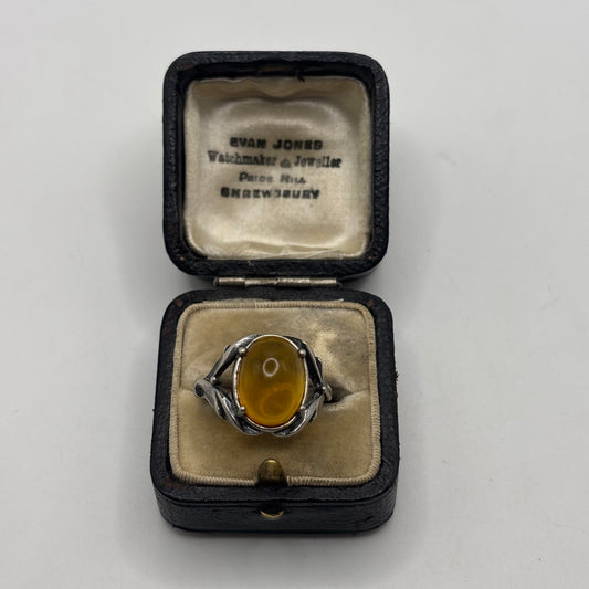 Silver Amber Ring (O)