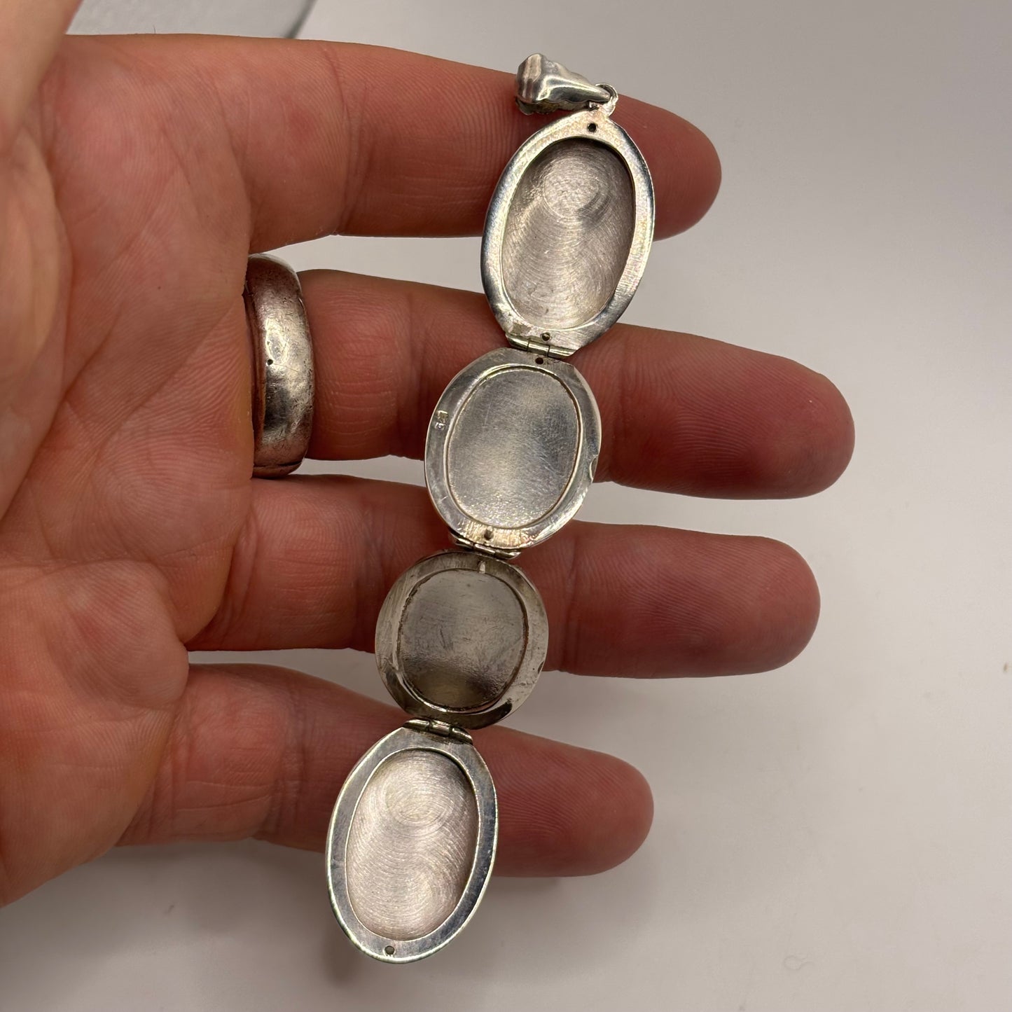 Silver Extending Photo Locket
